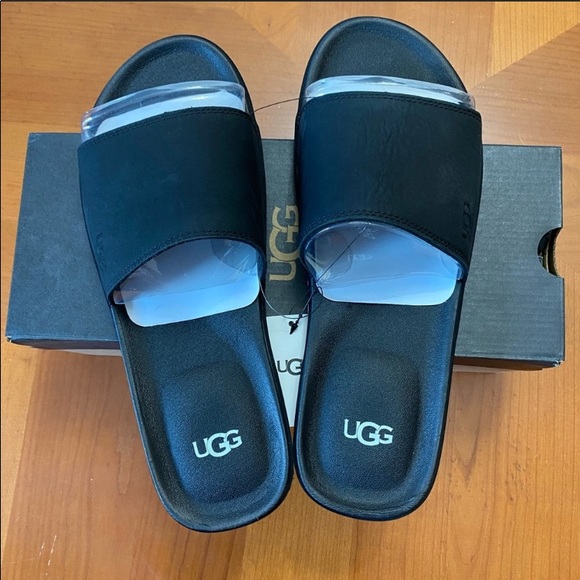 Mens UGG Leather Flip-Flops Sandals - Picture 4 of 6